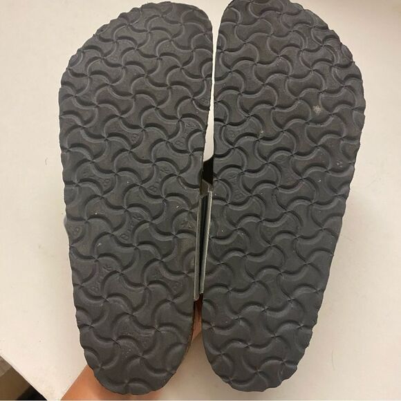 Birkenstocks Gizeh Birko-Flor Shiny silver flip-flop sandals 42 US 11.5 - Picture 5 of 9